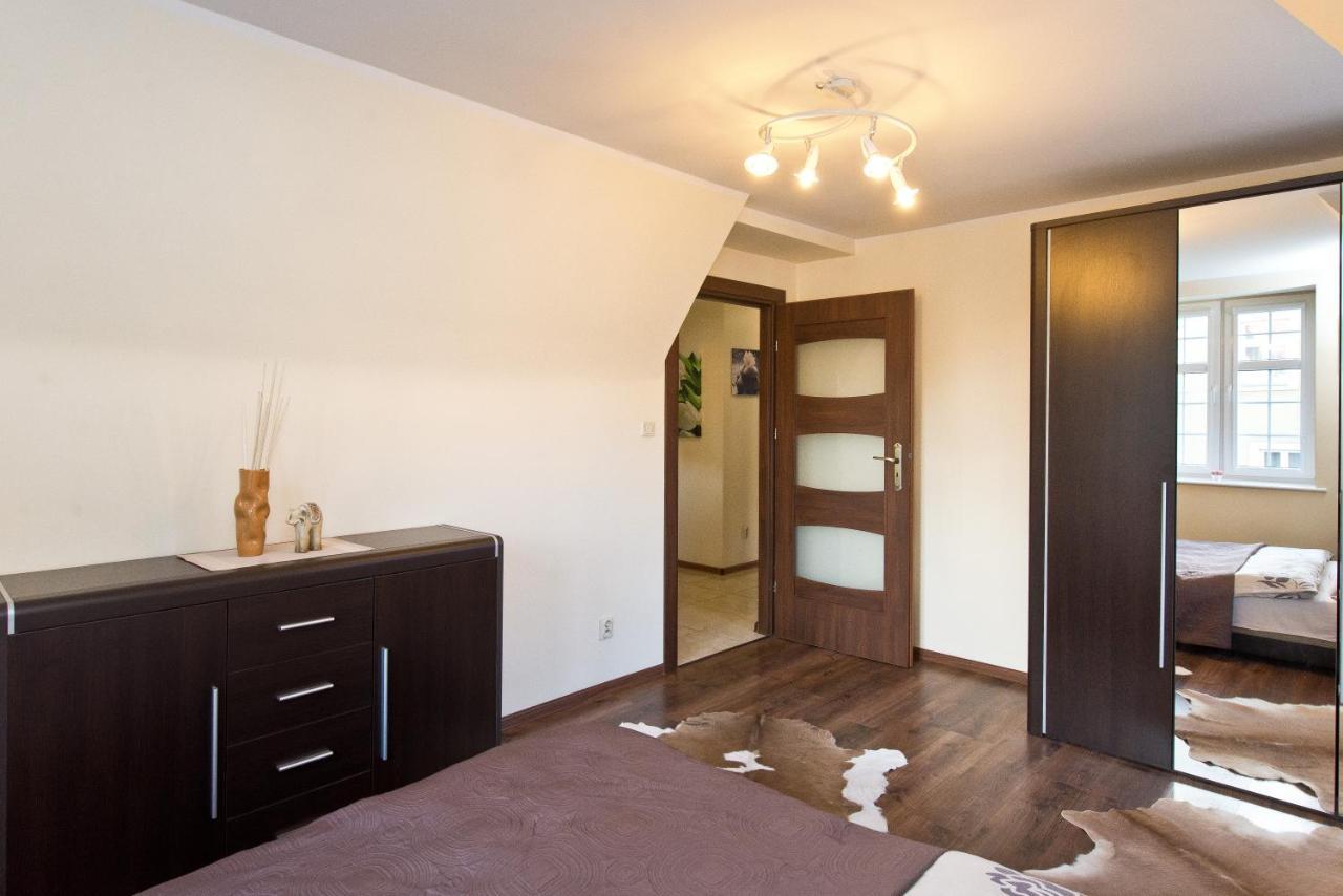 Gdanskie Apartamenty - Apartamenty Na Swietego Ducha Z 2 Sypialniami ภายนอก รูปภาพ