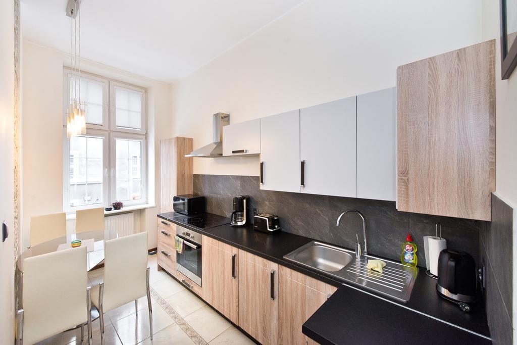 Gdanskie Apartamenty - Apartamenty Na Swietego Ducha Z 2 Sypialniami ภายนอก รูปภาพ