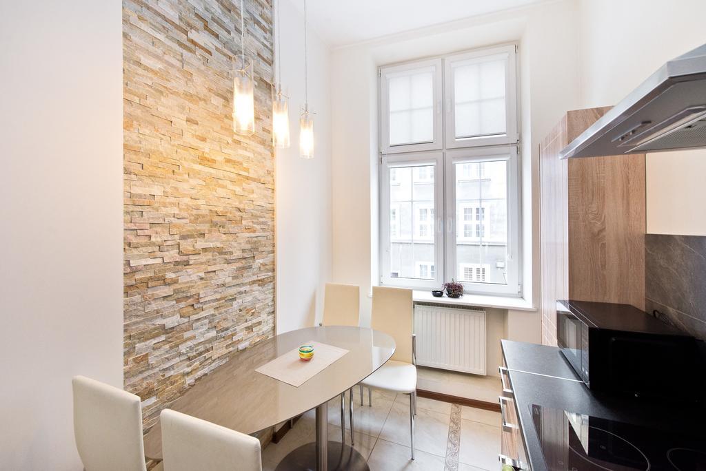Gdanskie Apartamenty - Apartamenty Na Swietego Ducha Z 2 Sypialniami ภายนอก รูปภาพ